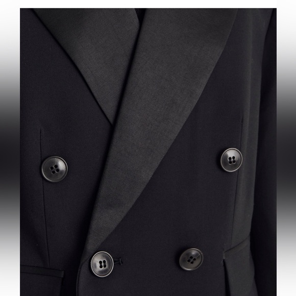 Cropped Tuxedo Blazer - Picture 5 of 11